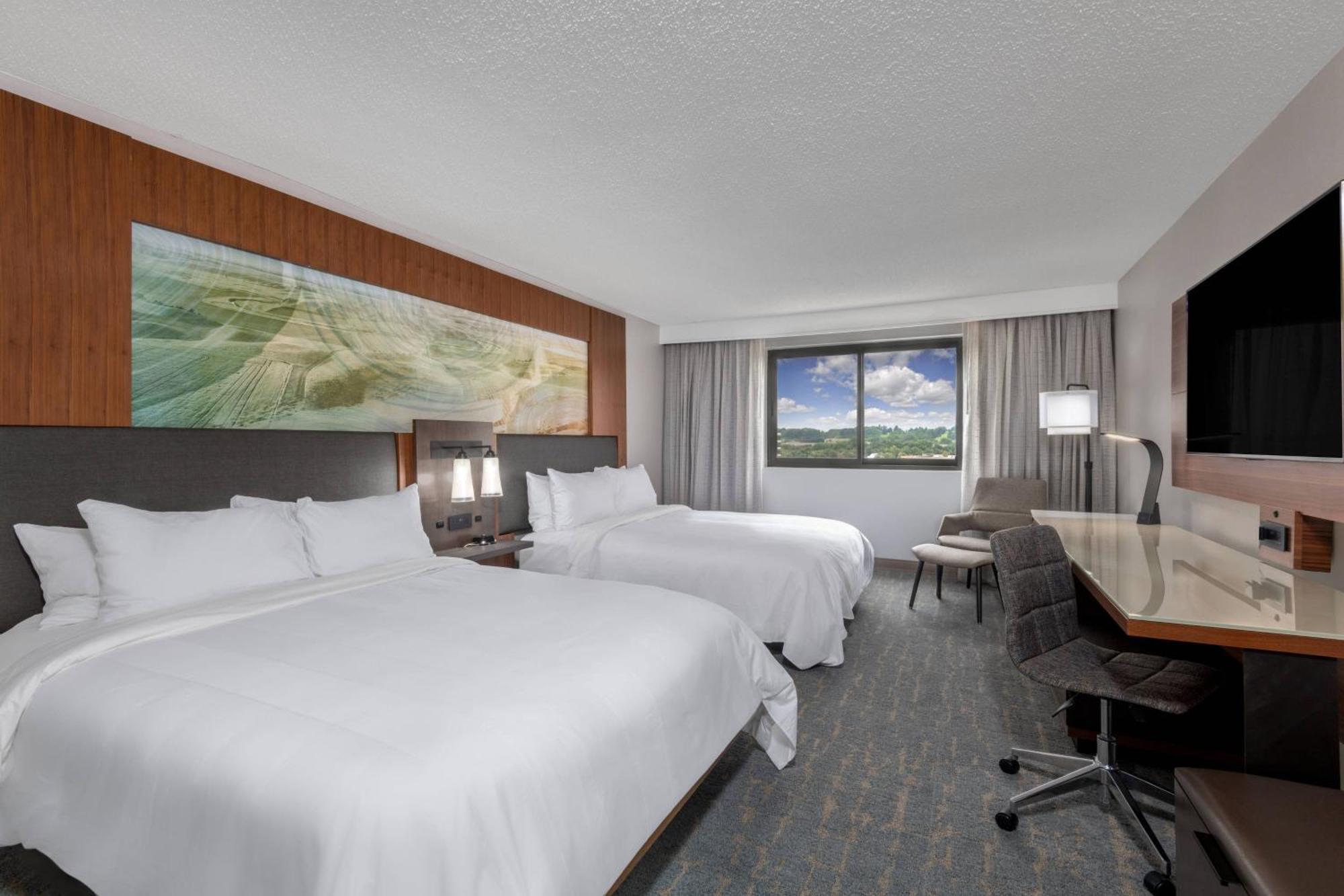Madison Marriott West Hotel Middleton Ngoại thất bức ảnh