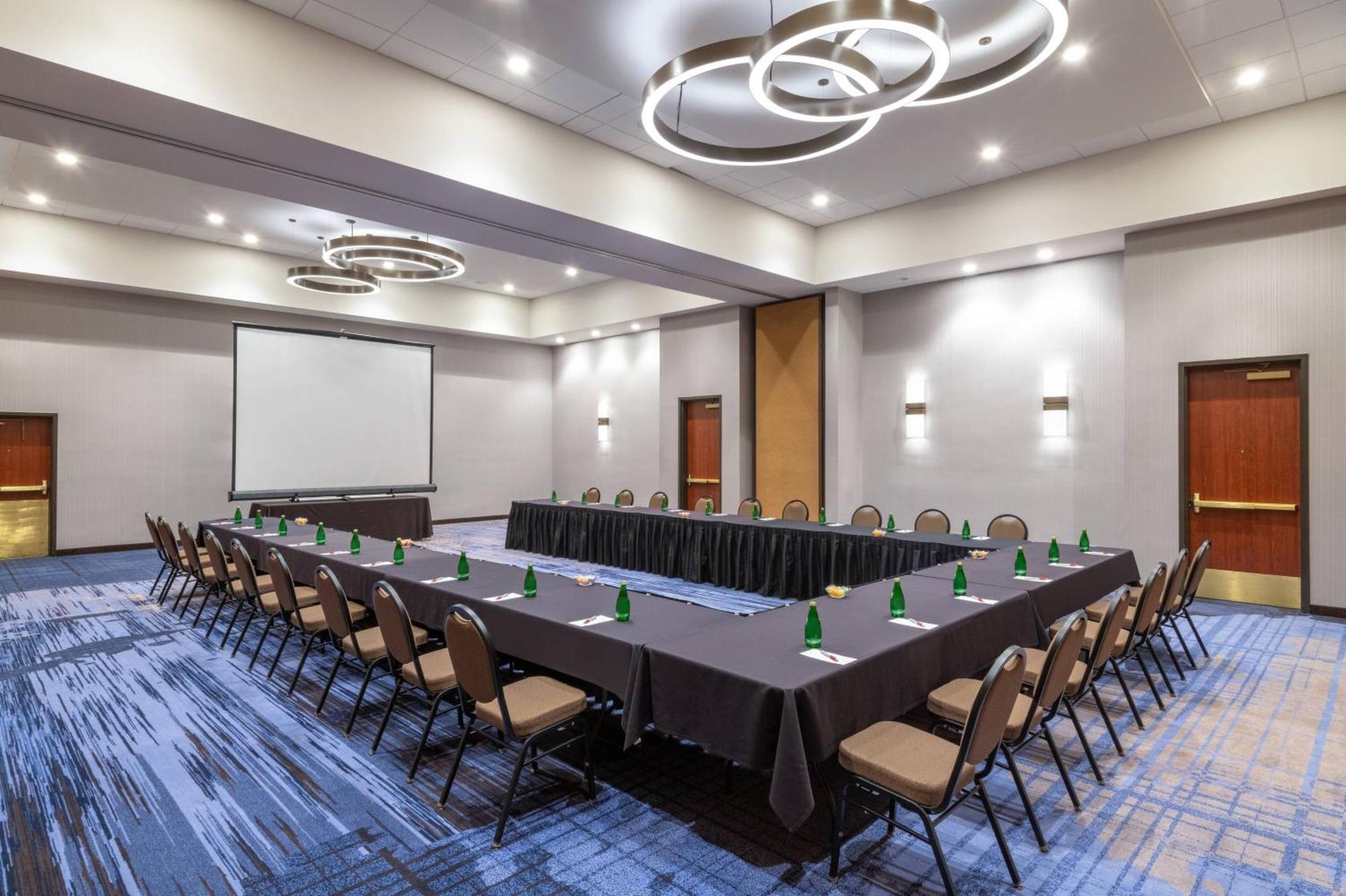 Madison Marriott West Hotel Middleton Ngoại thất bức ảnh